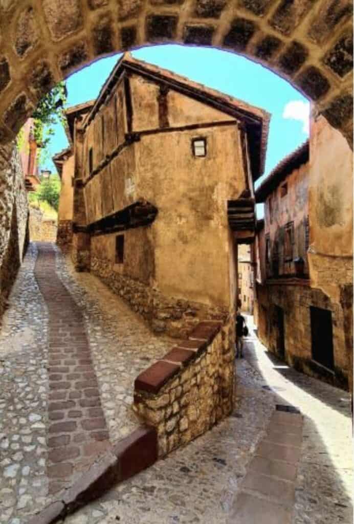 La Casa de La Julianeta en Albarracín, una de las casas más famosas del casco histórico medieval